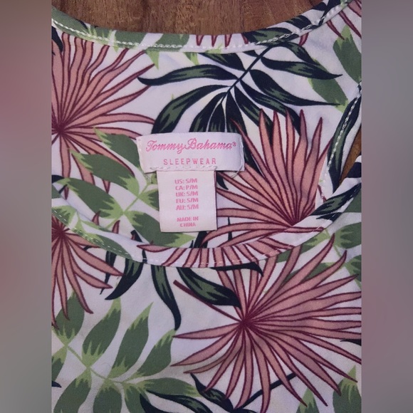 Tommy Bahama Sleepwear top S/M - Picture 2 of 3